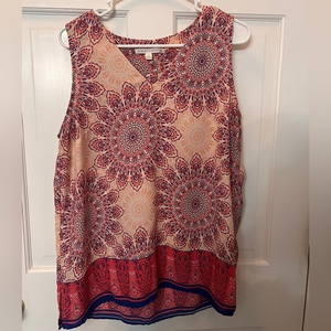 Violet + Claire sleeveless paisley blouse. In excellent condition. Womens large.